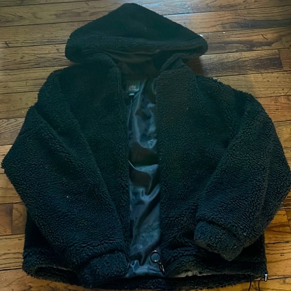black Wild Fable size M fuzzy black jacket - Picture 1 of 4